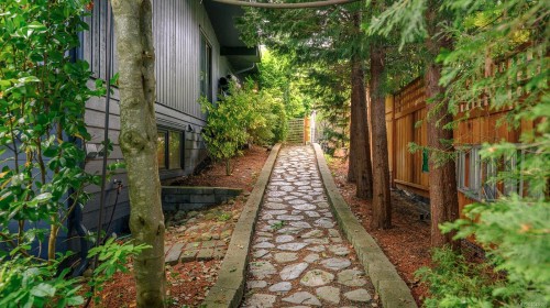 1093 Ash St, Campbell River, BC 