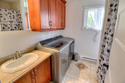 Salle de bains - 82 Rue Germain, Amos, QC 