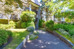 #306-1120 Fairfield Rd Victoria, BC V8V 3A7