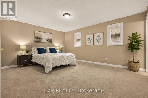 72 Etherington Crescent, Hamilton, ON 