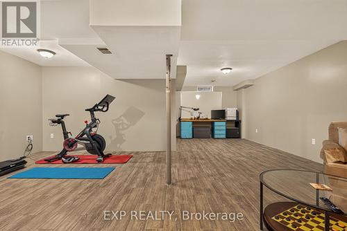 72 Etherington Crescent, Hamilton, ON 