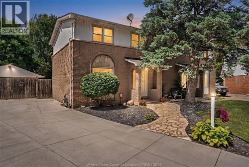10700 ATWATER CRESCENT  Windsor, ON N8R 1N6