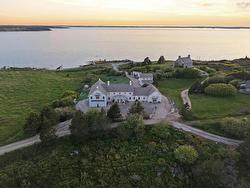 19 Seashore Lane  Blandford, NS B0J 1T0