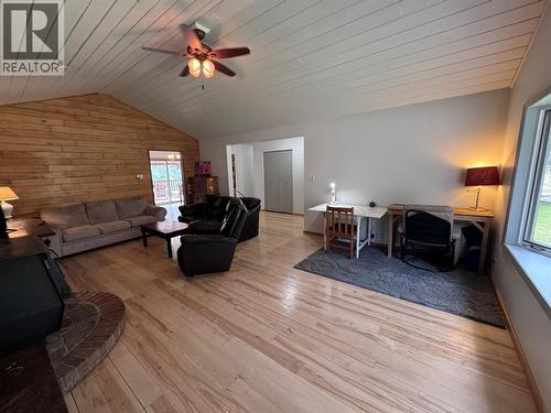 725 3 Highway, Cascade, BC 