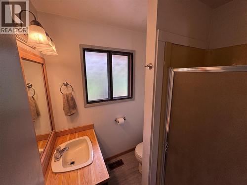 725 3 Highway, Cascade, BC 