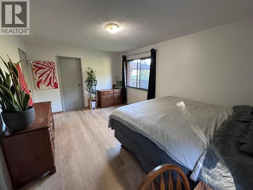725 3 Highway, Cascade, BC 