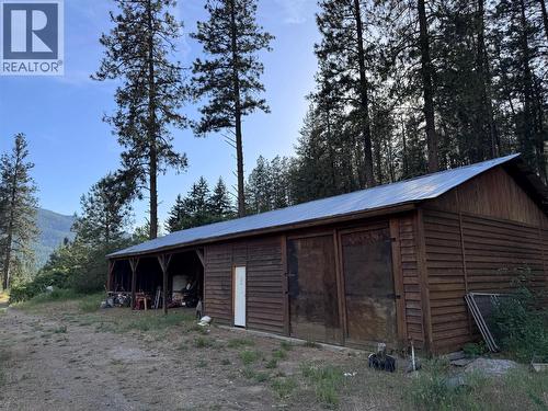 725 3 Highway, Cascade, BC 