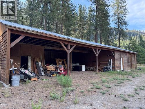 725 3 Highway, Cascade, BC 