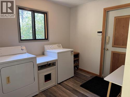 725 3 Highway, Cascade, BC 
