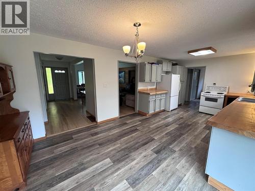 725 3 Highway, Cascade, BC 