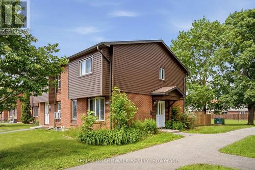 85 - 3202 STOCKTON DRIVE  Ottawa, ON K1T 1S1