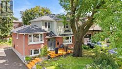631 COURTENAY AVENUE  Ottawa, ON K2A 3B6
