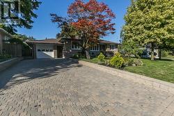 367 KERRYBROOK DRIVE Richmond Hill, ON L4C 3R4