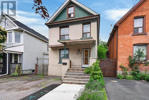 21 EAST BEND AVENUE N  Hamilton, ON L8L 7E1