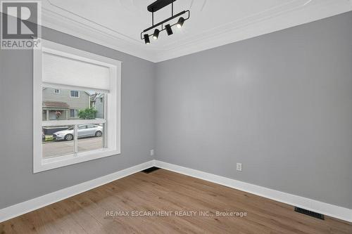 21 East Bend Avenue N, Hamilton, ON 