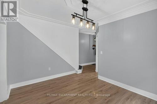 21 East Bend Avenue N, Hamilton, ON 