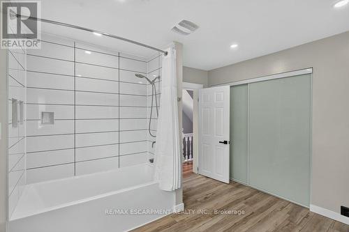 21 East Bend Avenue N, Hamilton, ON 