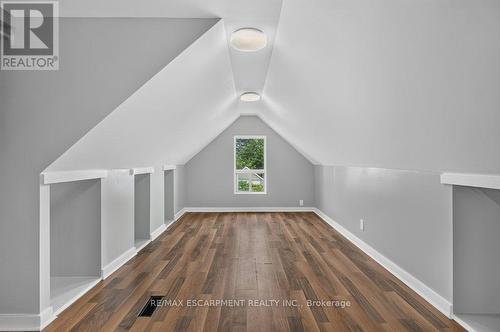 21 East Bend Avenue N, Hamilton, ON 