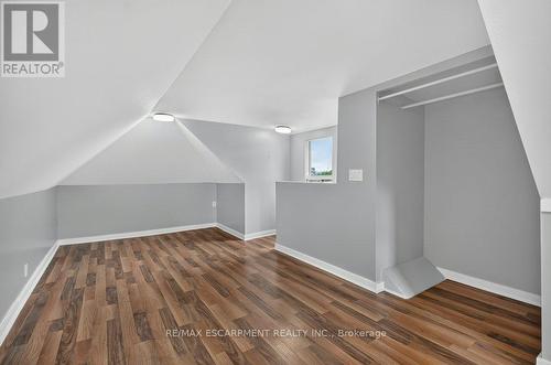 21 East Bend Avenue N, Hamilton, ON 