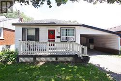 95 DANA DRIVE  Hamilton, ON L9A 3H9