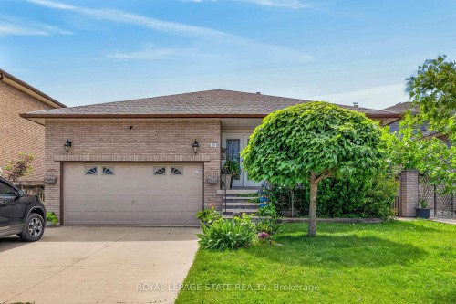 15 Ellen Avenue, Hamilton, ON 