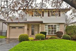 72 SARASOTA Avenue Hamilton, ON L9C 3X5