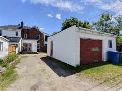 Garage - 