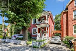 2 - 205 FLORA STREET Ottawa, ON K1R 5R6