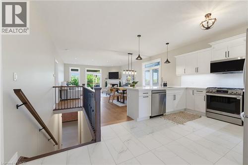 131 Craddock Boulevard, Haldimand, ON - Indoor Photo Showing Kitchen With Upgraded Kitchen