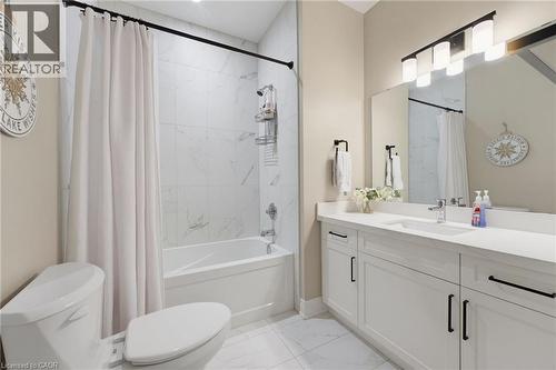 131 Craddock Boulevard, Haldimand, ON - Indoor Photo Showing Bathroom