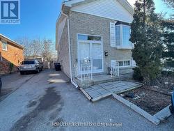 UPPER - 498 DARALEA HEIGHTS Mississauga, ON L5A 3H8