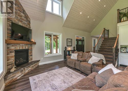 3082 Fairgrounds Road, Severn, ON 