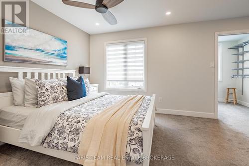 44 Hawthorne Crescent, Barrie, ON 