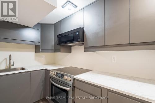 44 Hawthorne Crescent, Barrie, ON 