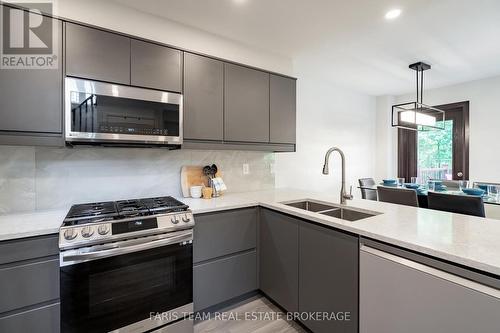 44 Hawthorne Crescent, Barrie, ON 