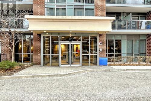 605 - 1 MICHAEL POWER PLACE  Toronto, ON M9A 0A1