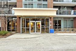 605 - 1 MICHAEL POWER PLACE Toronto, ON M9A 0A1