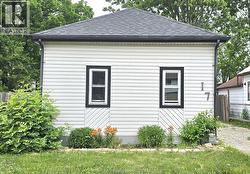 17 Taylor AVENUE  Chatham, ON N7L 2T4