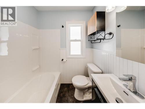 1110 Second Avenue, Trail, BC 