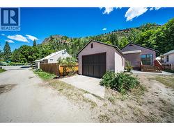 Alley access to the garage and backyard - 