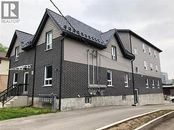 135 N WELLINGTON Street N Unit# 11  Kitchener, ON N2H 5J9