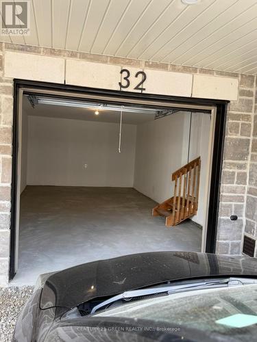 32 Canyon Drive, Kitchener, ON 