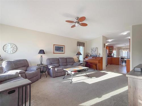 Vaulted Ceilings - 21 Eagle Way, Brandon, MB 