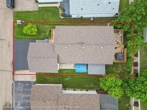 Attached Garage with Inside Entry - 21 Eagle Way, Brandon, MB 
