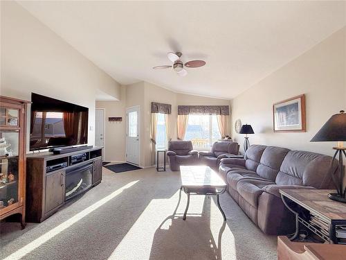 Lots of Natural Light - 21 Eagle Way, Brandon, MB 