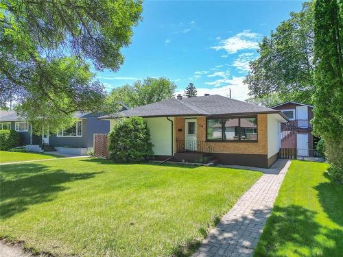 28 Clement Drive, Brandon, MB 