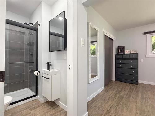 28 Clement Drive, Brandon, MB 