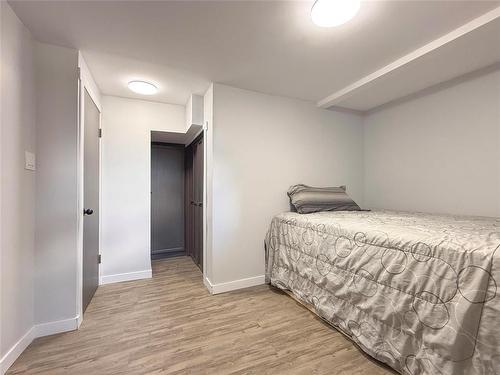 28 Clement Drive, Brandon, MB 