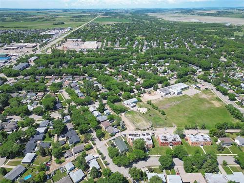 28 Clement Drive, Brandon, MB 