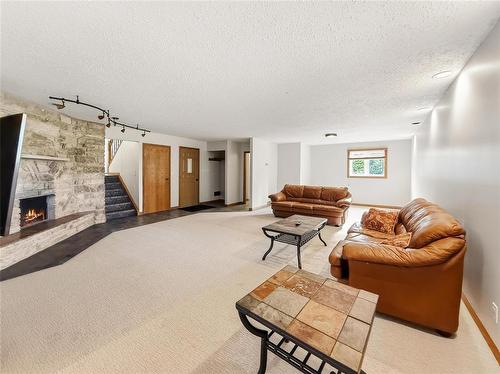 2005 Braecrest Drive, Brandon, MB 